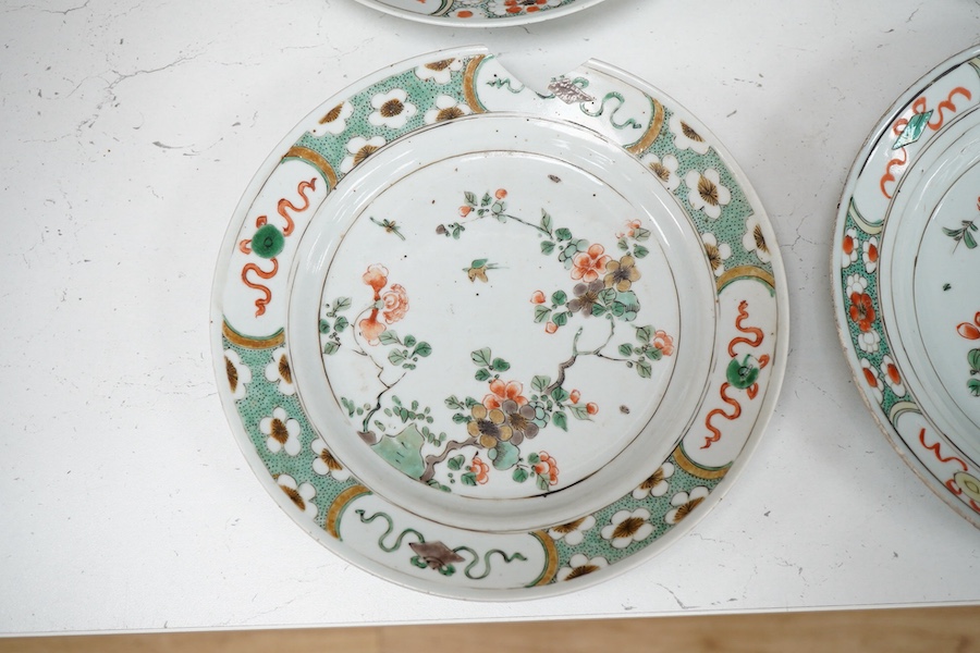 Four 18th century Chinese famille verte plates, Kangxi, 21cm
